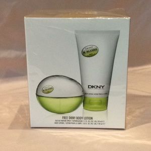 DKNY Be Delicious set